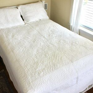 100% Cotton Quilted Full-Sized White Coverlet and Shams